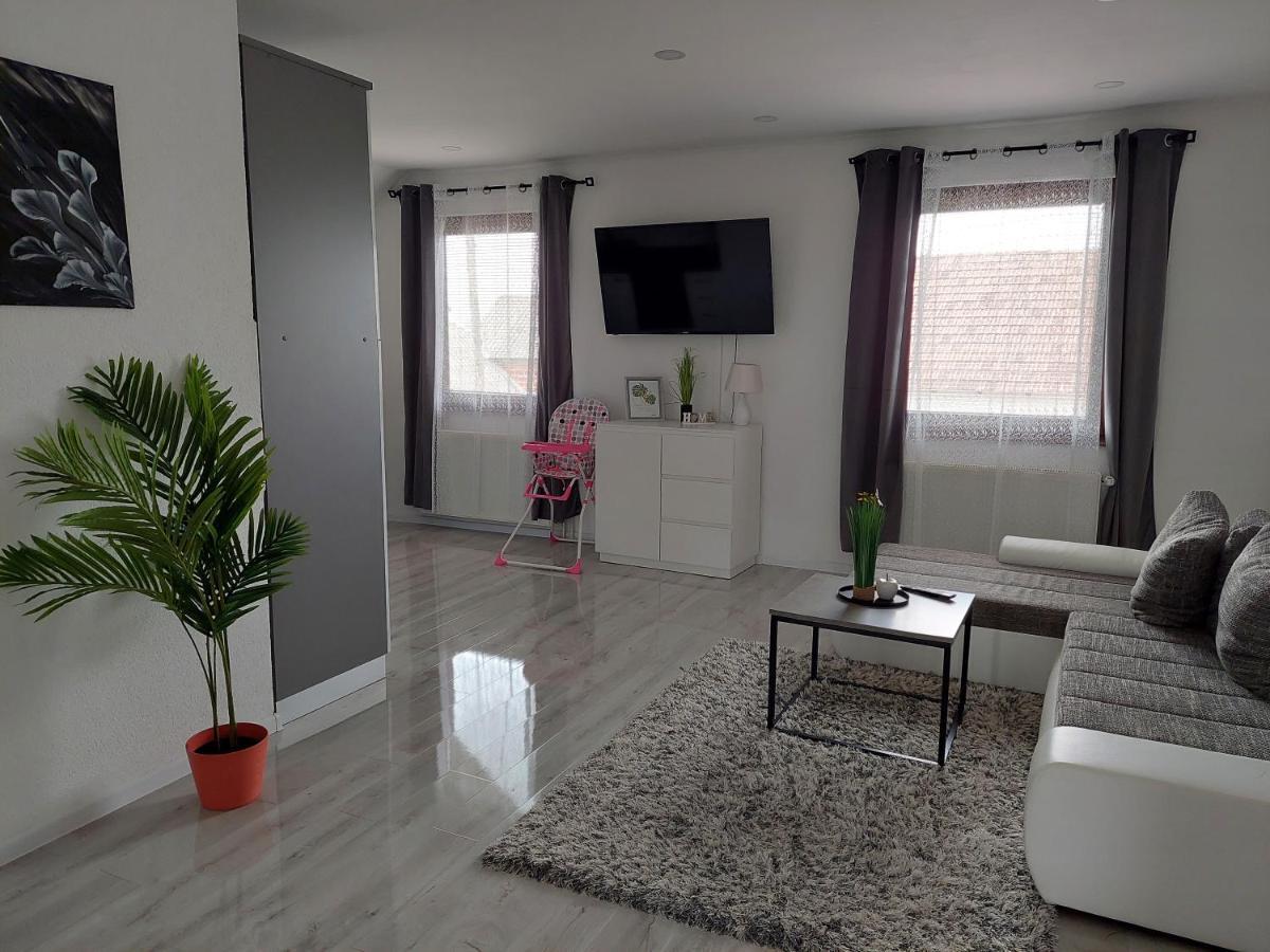 Apartman Pavenka Otocac Bagian luar foto